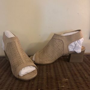 Sonoma sandals (vitalize by Ortholite)